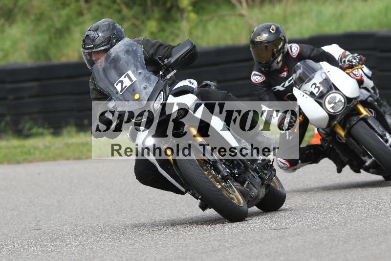 Archiv-2025/10 23.04.2025 Cornu Master School ADR/rot-rouge/21